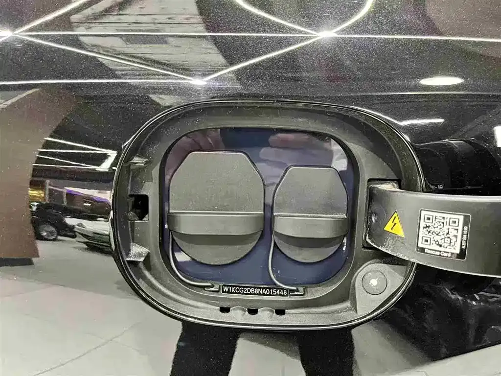 Mercedes-Benz EQS — фото 10