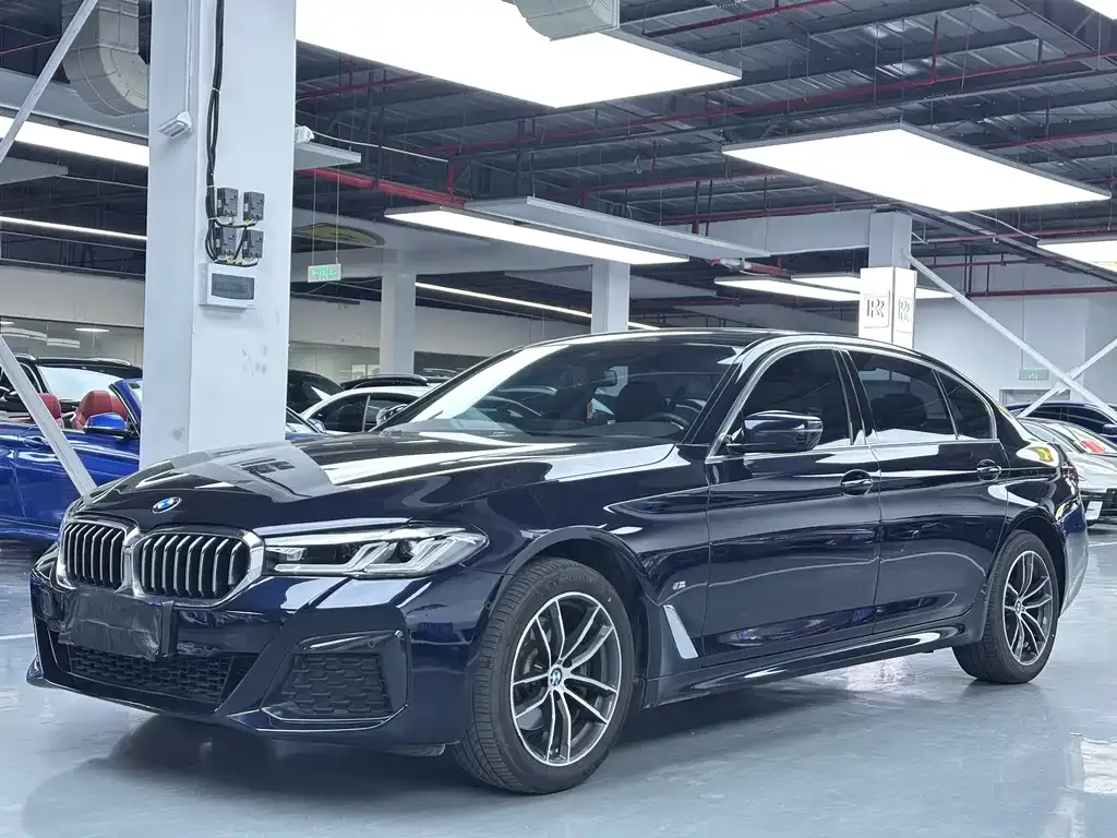 BMW 5 Series — фото 1