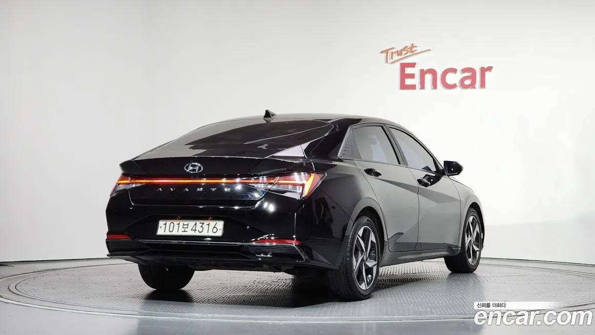 Hyundai AVANTE — фото 5