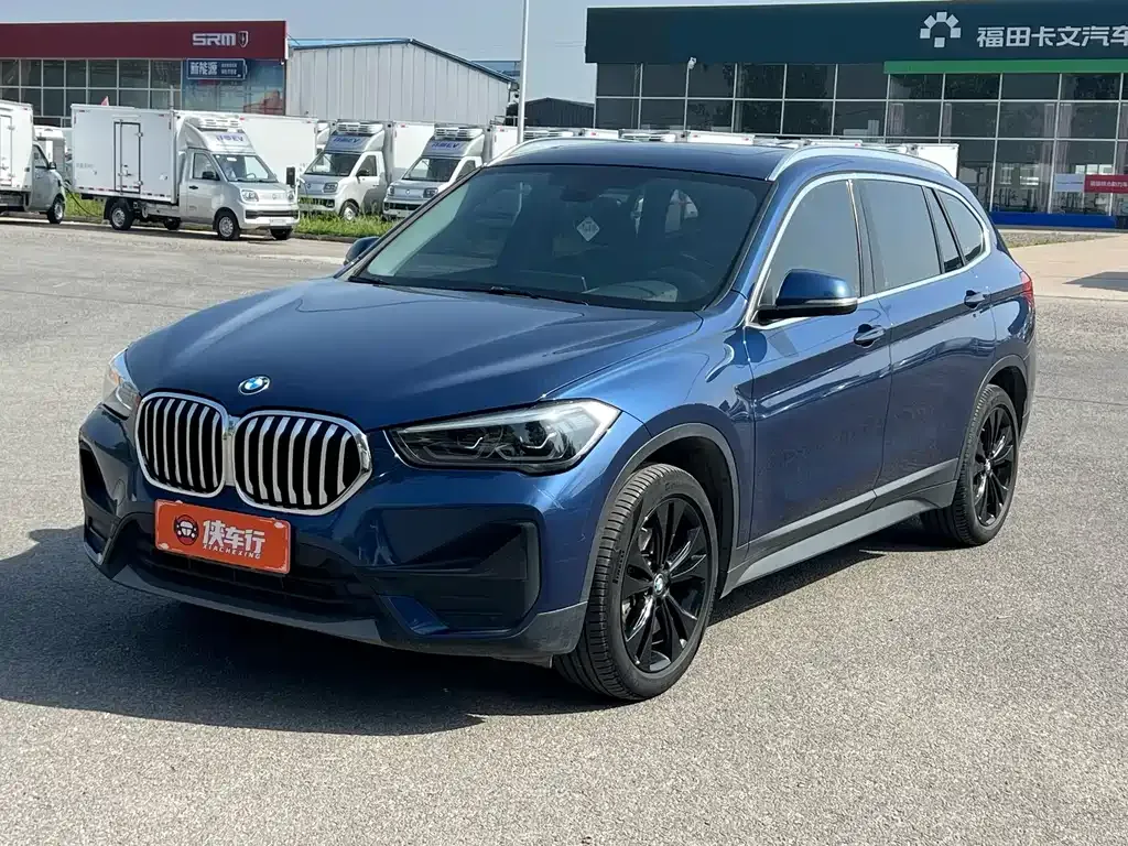 BMW X1 — фото 1