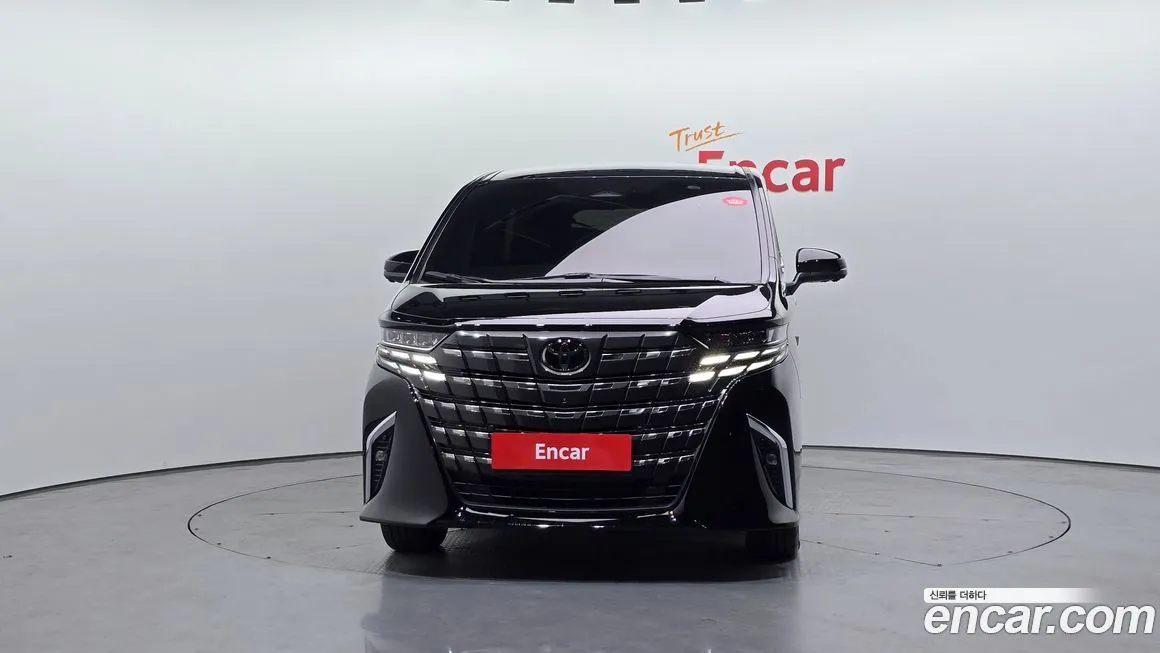 Toyota Alphard — фото 8