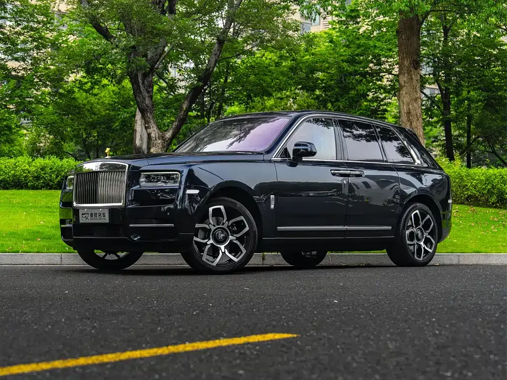 Rolls-Royce Cullinan — фото 1
