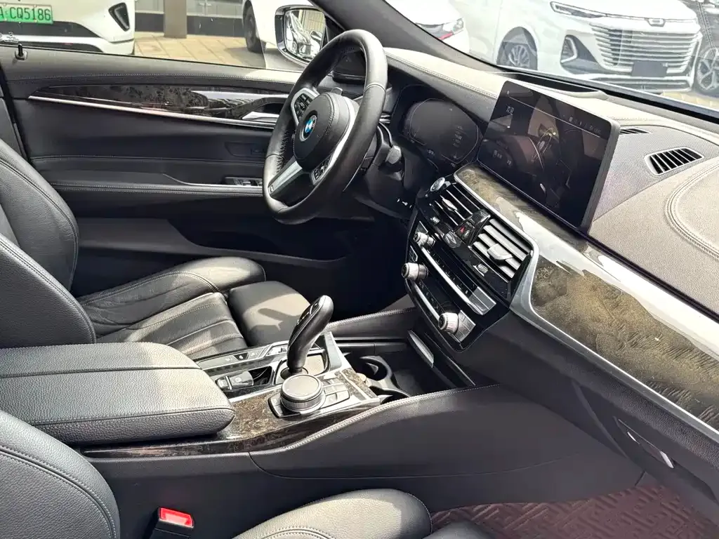 BMW 6 Series GT — фото 9