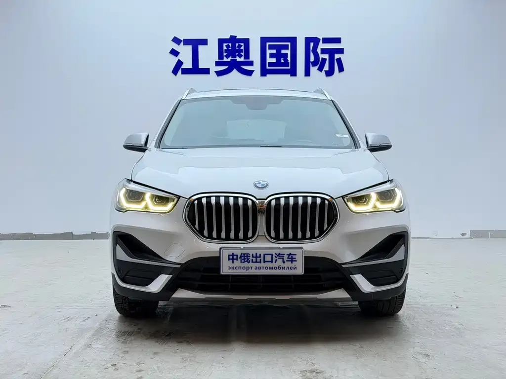 BMW X1 — фото 2