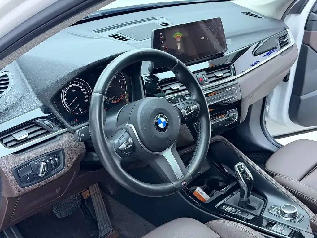 BMW X1 — фото 10