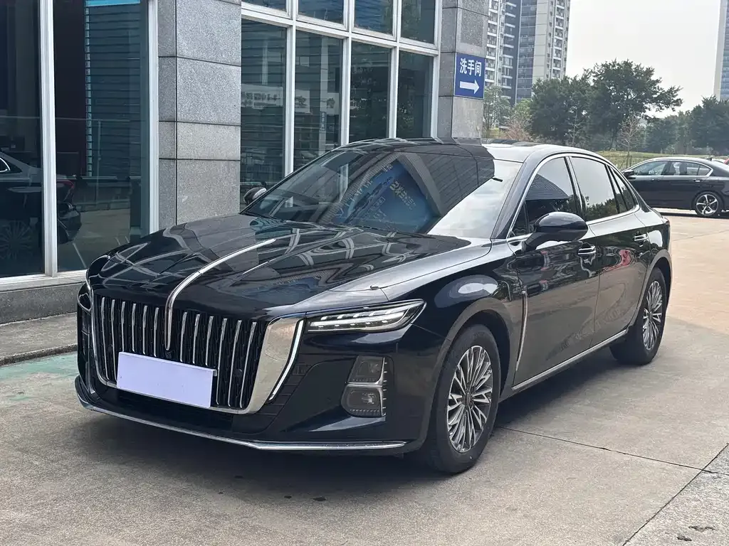 Hongqi H5 — фото 1