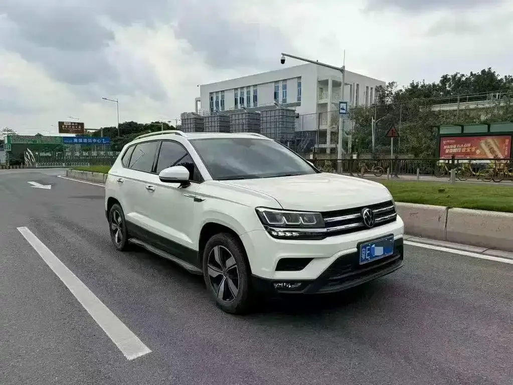 Volkswagen Tharu — фото 8