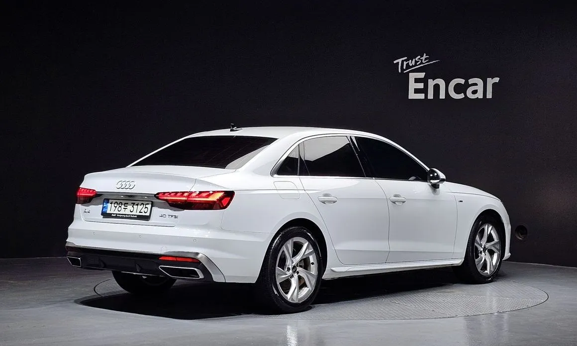Audi A4 — фото 3