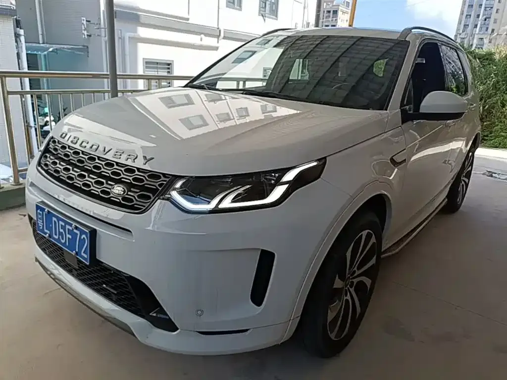 Land Rover Discovery Sport — фото 1