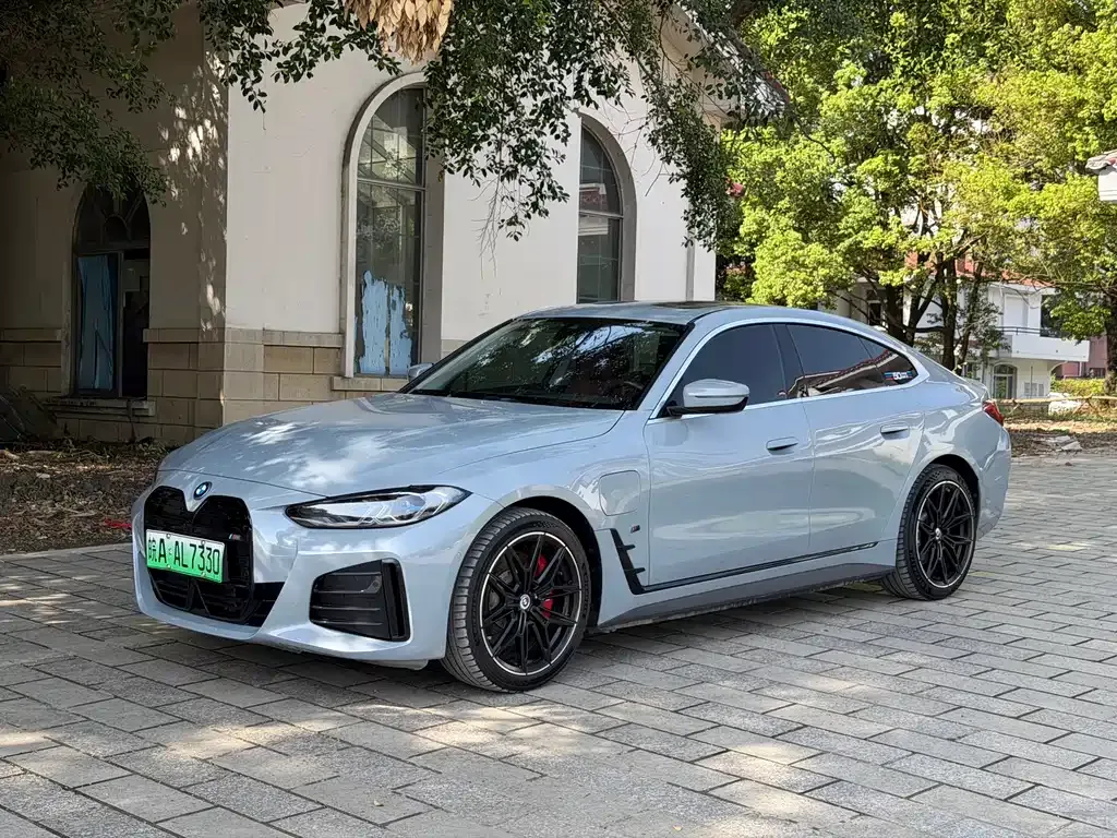 BMW i4 — фото 1