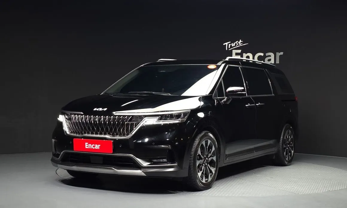 Kia Carnival — фото 1