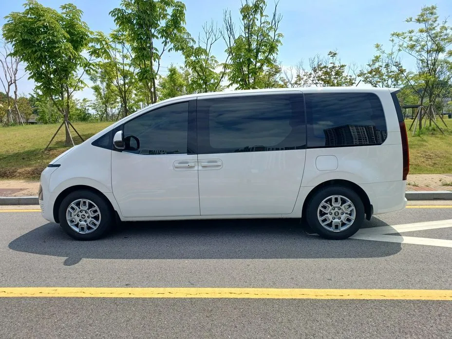 Hyundai Staria — фото 10