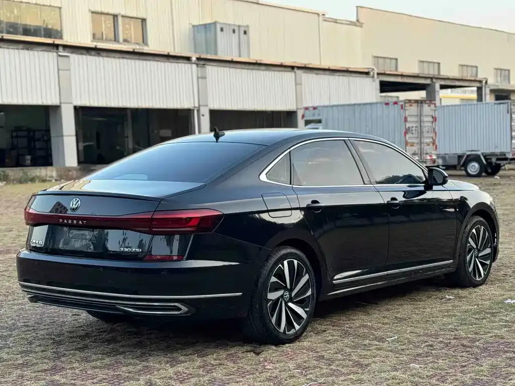 Volkswagen Passat — фото 5