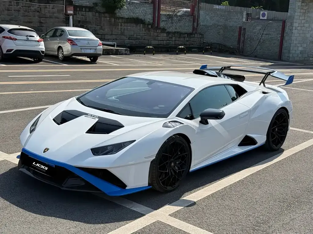 Lamborghini Huracan — фото 1