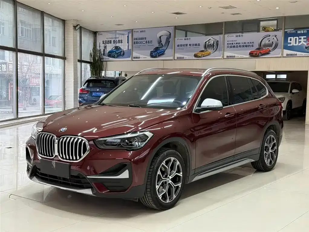 BMW X1 — фото 1