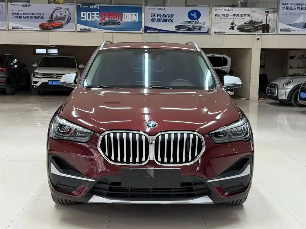 BMW X1 — фото 9