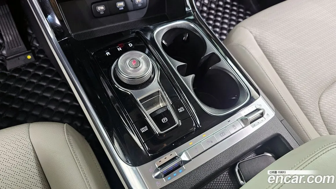 Kia Carnival — фото 10