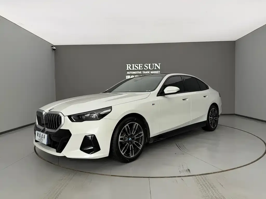 BMW 5 Series (Import) — фото 1