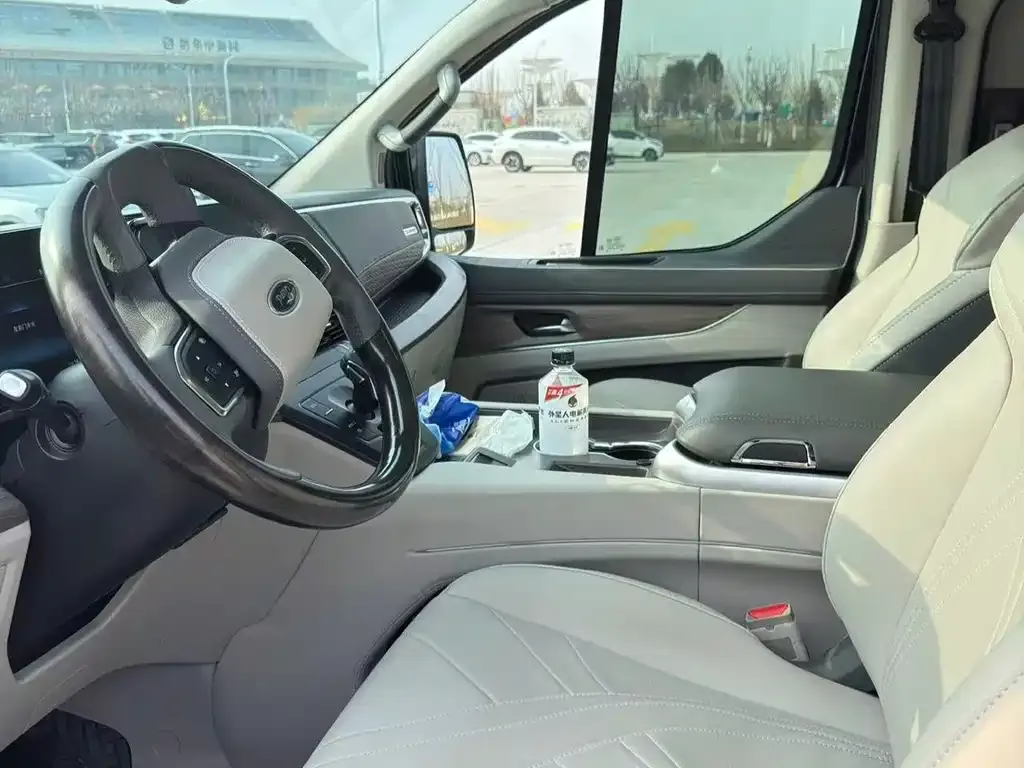 Ford Tourneo — фото 4