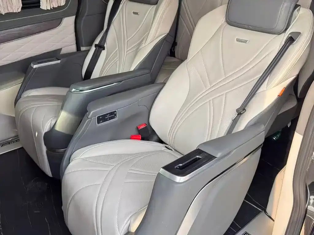 Ford Tourneo — фото 3