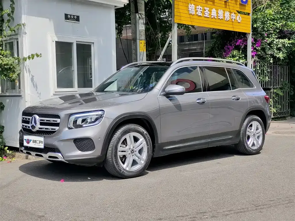 Mercedes-Benz GLB — фото 1
