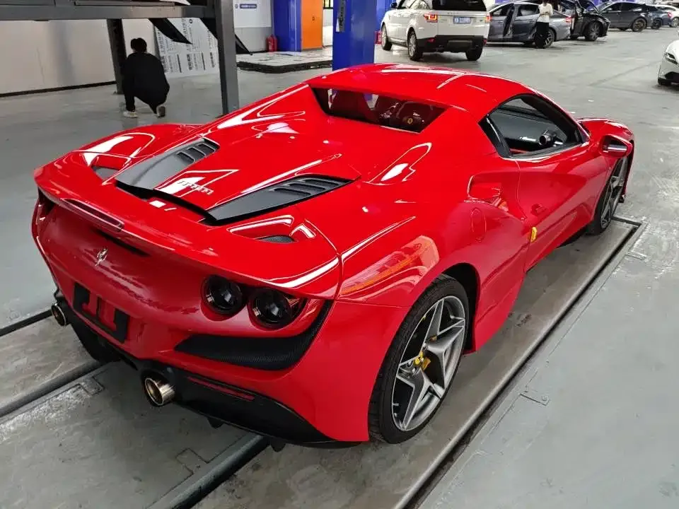 Ferrari F8 — фото 3