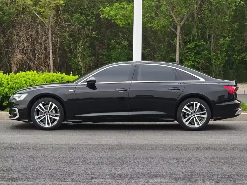 Audi A6L — фото 6