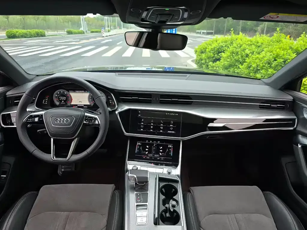 Audi A6L — фото 5