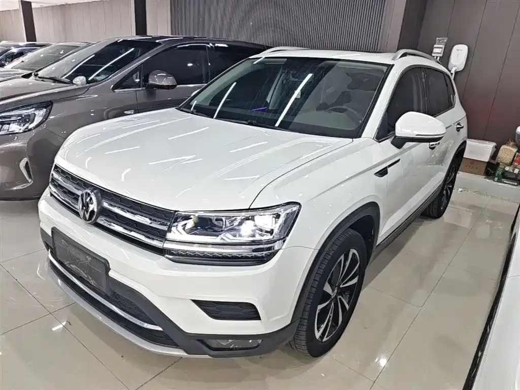 Volkswagen Tharu — фото 1