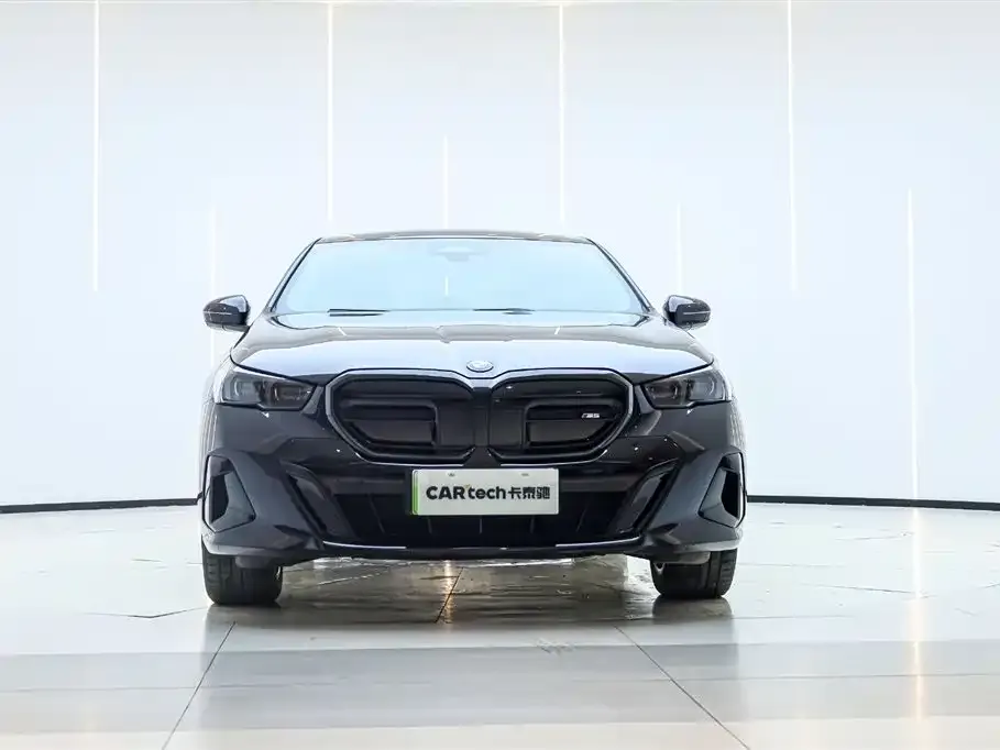 BMW i5 — фото 2