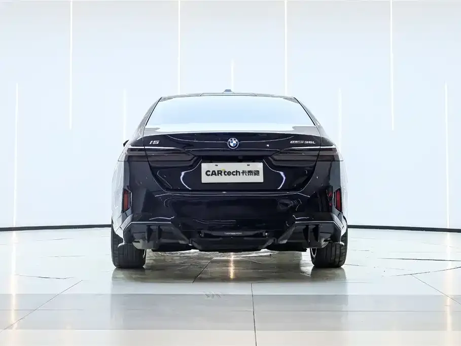 BMW i5 — фото 4