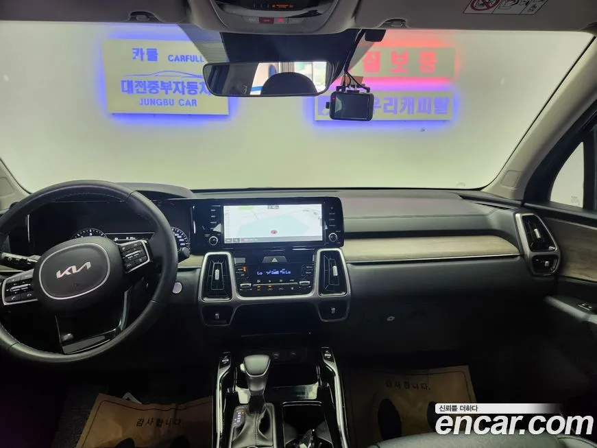 Kia Sorento — фото 5