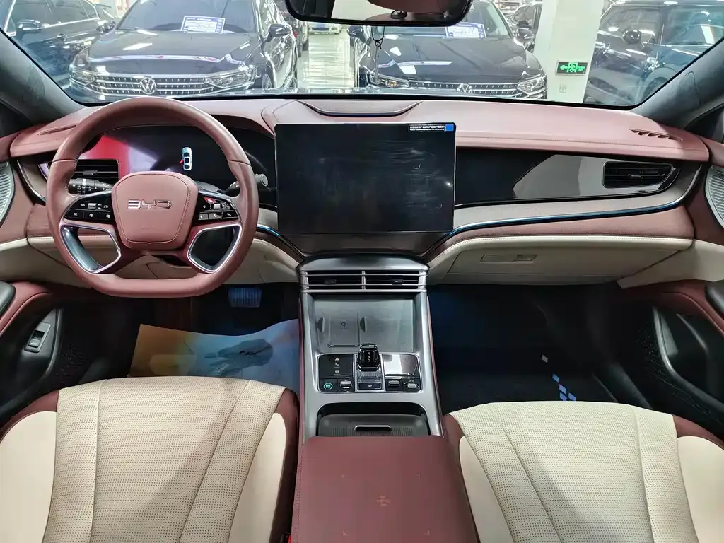 BYD Seal — фото 8