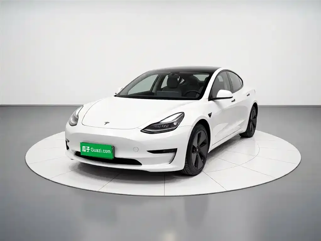 Tesla Model 3 — фото 5