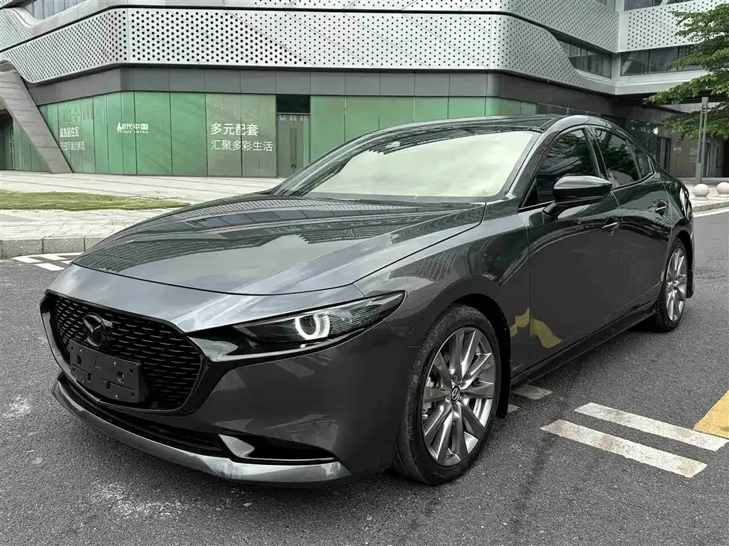 Mazda 3 Axela — фото 1