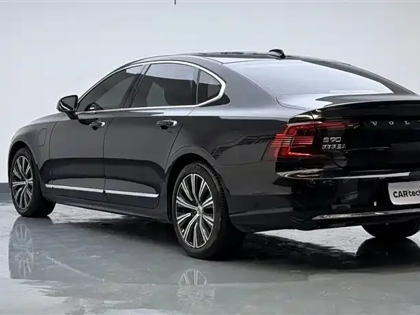 Volvo S90 PHEV — фото 9