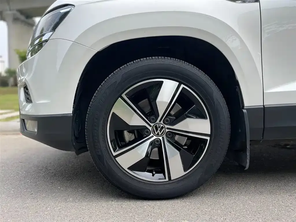 Volkswagen Tharu — фото 3