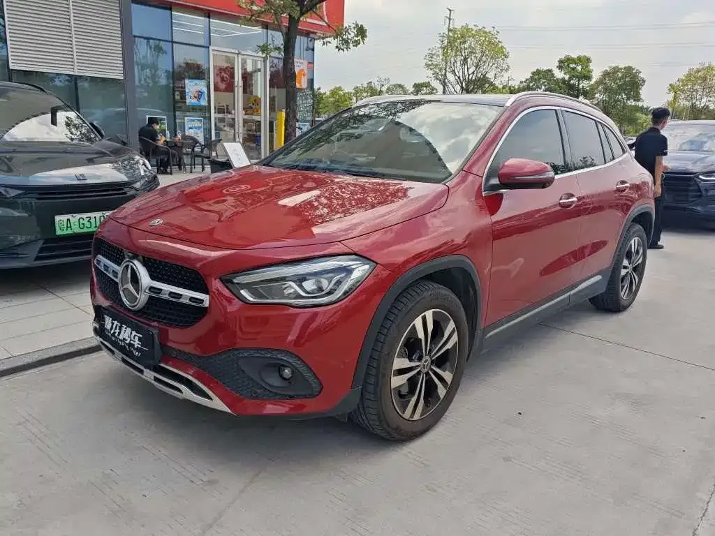 Mercedes-Benz GLA — фото 1