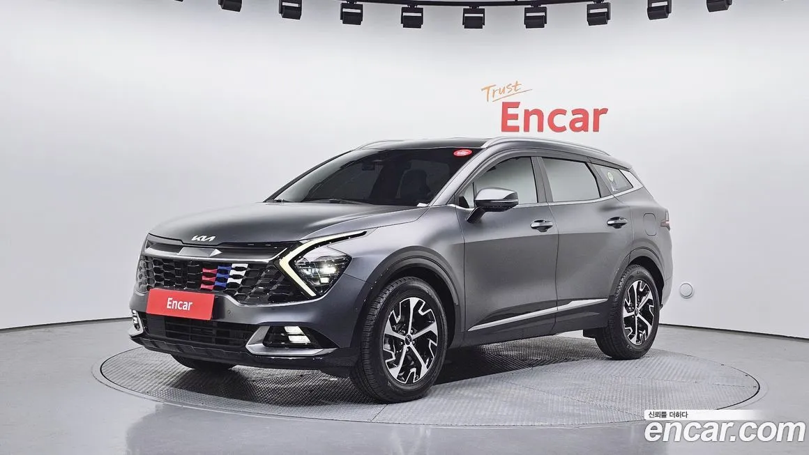 Kia Sportage — фото 1