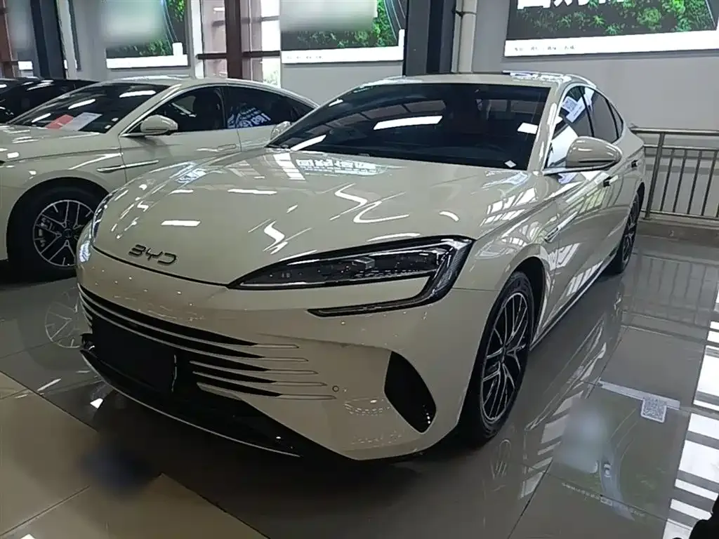 BYD Seal 07 DM-i — фото 1