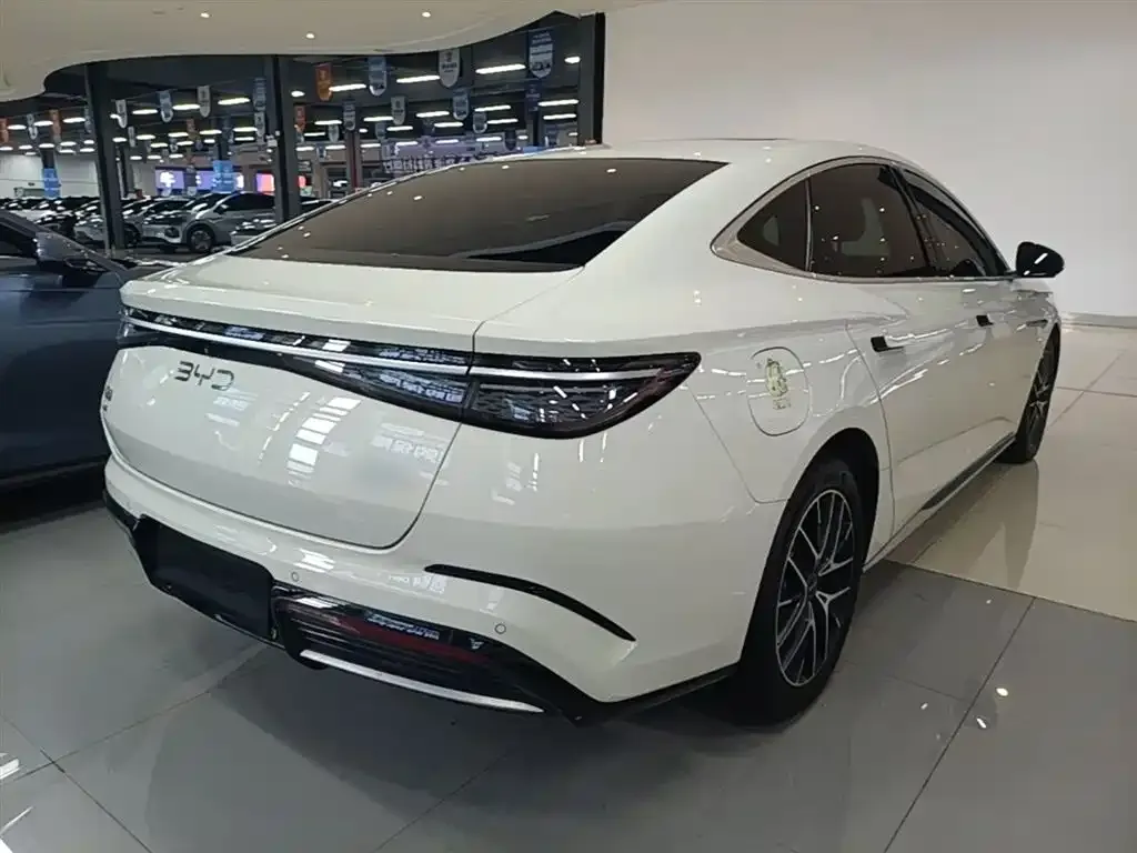 BYD Seal 07 DM-i — фото 7