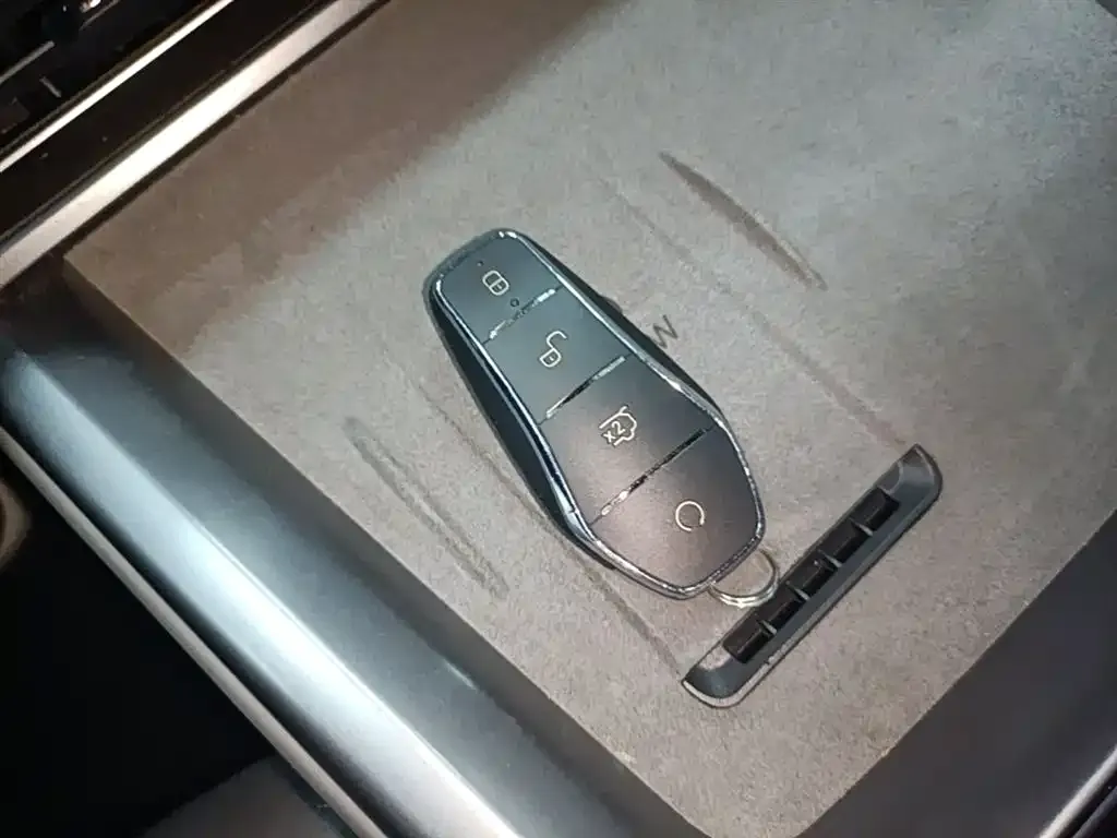 BYD Seal 07 DM-i — фото 3