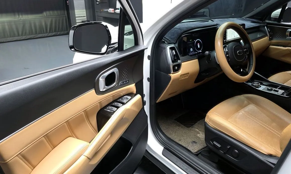 Kia Sorento — фото 9