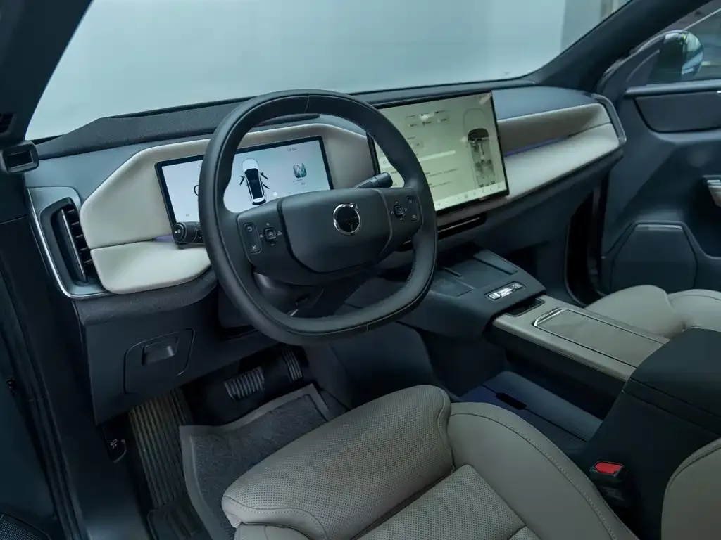 Volvo XC70 Plug-in Hybrid — фото 10