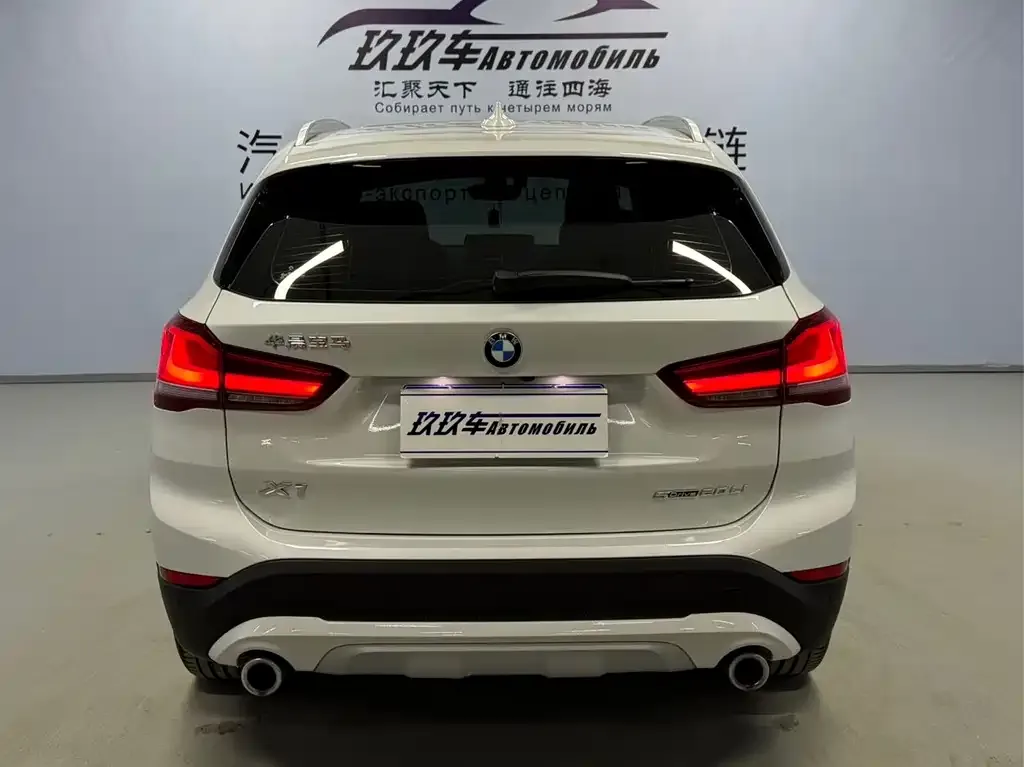 BMW X1 — фото 10