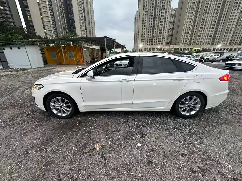 Ford Mondeo — фото 2