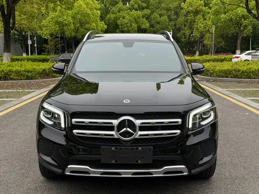 Mercedes-Benz GLB — фото 9