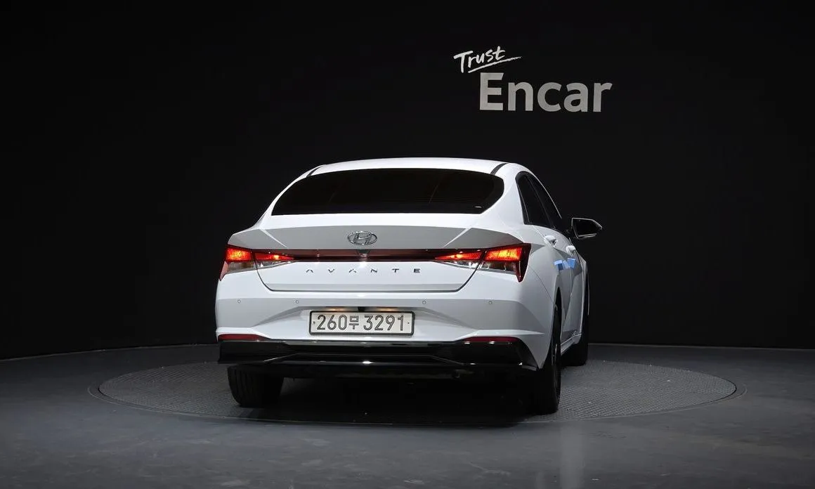 Hyundai AVANTE — фото 2