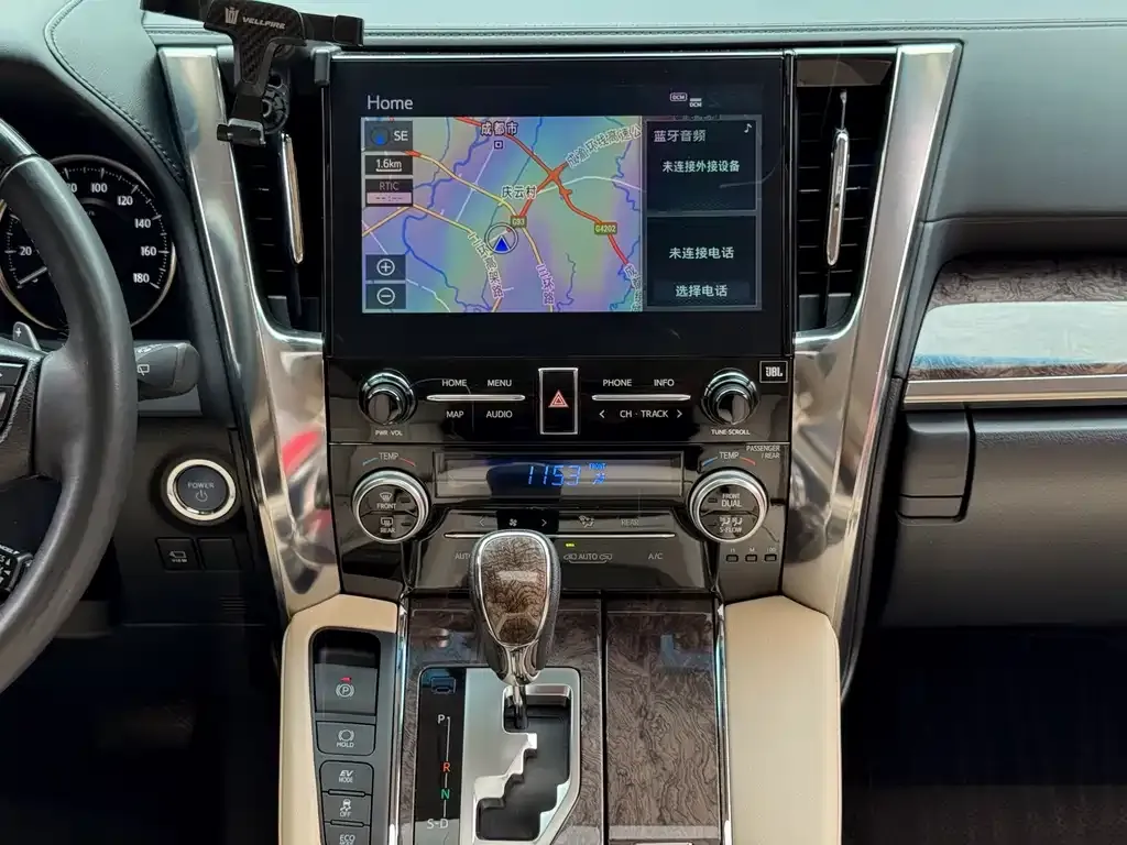 Toyota Vellfire — фото 9