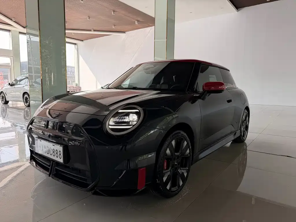MINI JCW Electric — фото 3